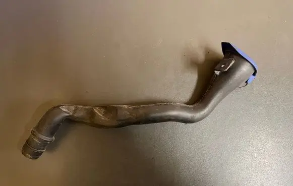 Volvo V60 Window washer liquid tank fill tube 31253224