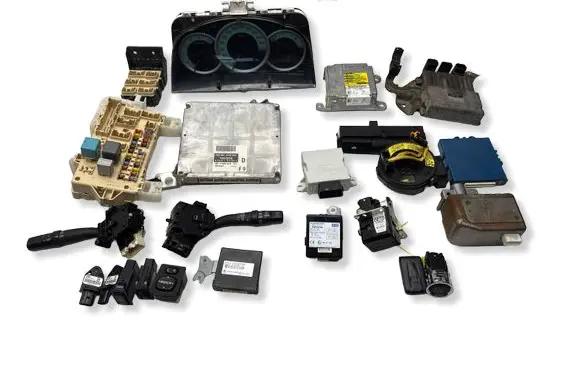 Toyota Corolla Verso AR10 Engine ECU kit and lock set 896610F090