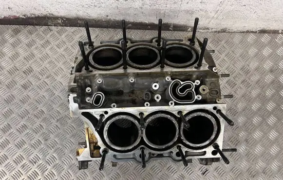 Maserati Levante Engine block 
