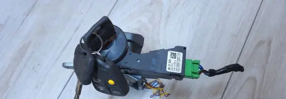 Volvo S60 Ignition lock 8626324