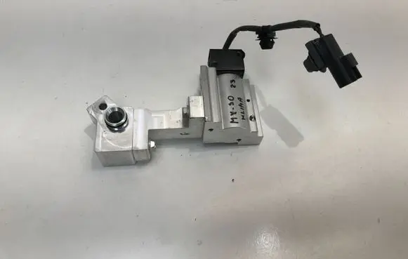 Mazda MX-30 Air conditioning (A/C) expansion valve 4433101580 DENSO