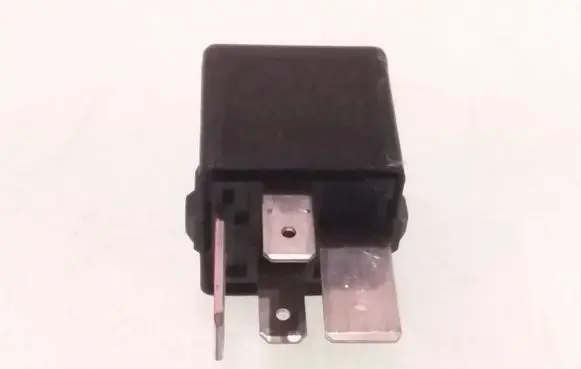 Volkswagen PASSAT B6 Other relay 1K0951253A V23134J52X430