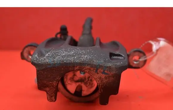 Ford Mondeo Mk III Rear brake caliper