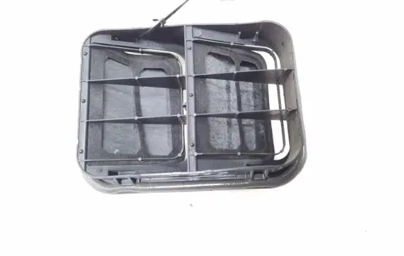 Nissan Qashqai Fender grill 8200003575