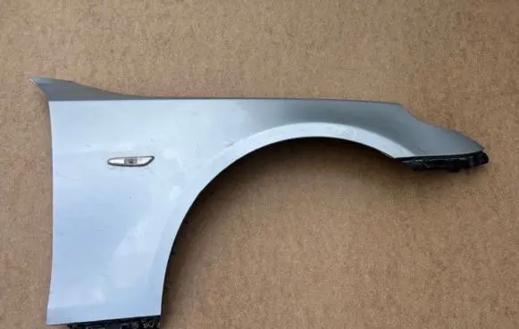 BMW 5 E60 E61 Fender 