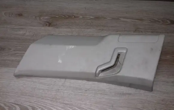 Volvo XC90 (C) pillar trim 107122