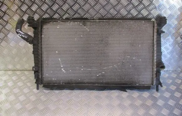 Ford C-MAX I Coolant radiator