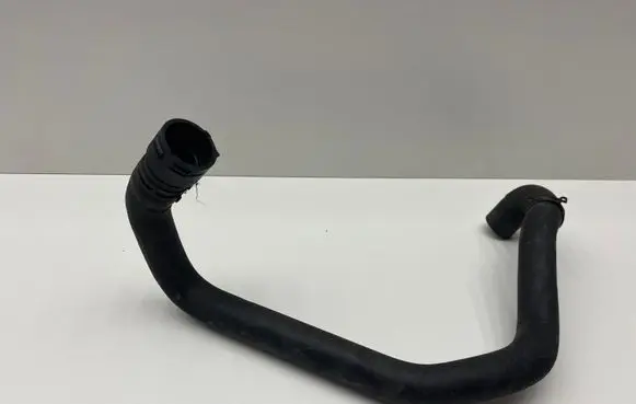 Volkswagen PASSAT B6 Engine coolant pipe/hose 3B0122291C