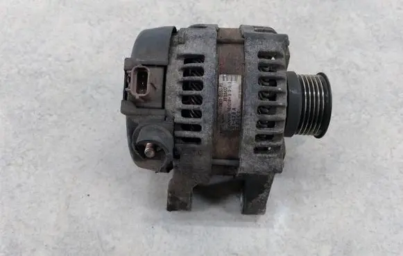 Ford Focus Generator/alternator 3M5T10300PD