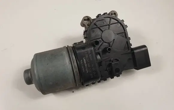 Opel Combo D Wiper motor 0390241568