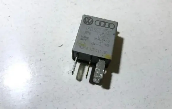 Volkswagen Golf V Other relay 1k0951253 0332011100