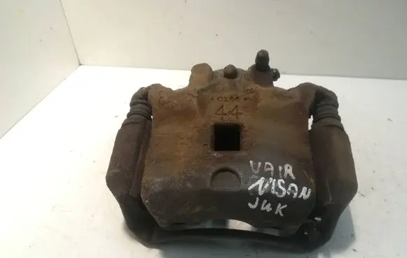 Nissan Juke I F15 Front brake caliper