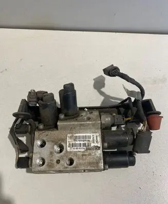 BMW 5 E60 E61 Active stabilizer control/valve assembly 676084008