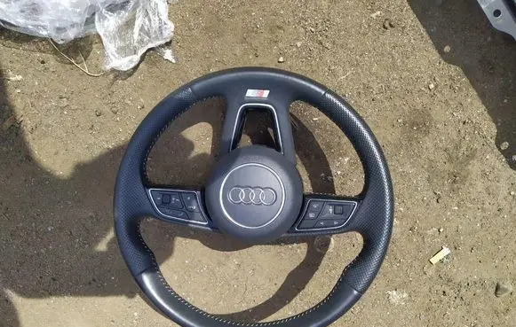 Audi Q2 - Steering wheel brak