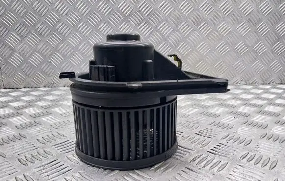 Skoda Octavia Mk1 (1U) Front door blower motor F667325R