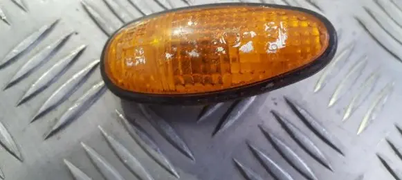 Mitsubishi Space Runner Front fender indicator light 6r0190093 1132-213