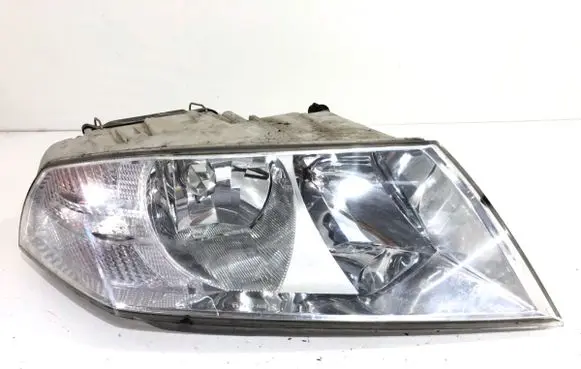 Skoda Octavia Mk2 (1Z) Headlight/headlamp