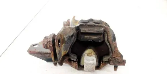 Volkswagen Polo IV 9N3 Engine mount bracket
