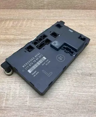 Mercedes-Benz E W211 Door control unit/module 2118701985 00401599