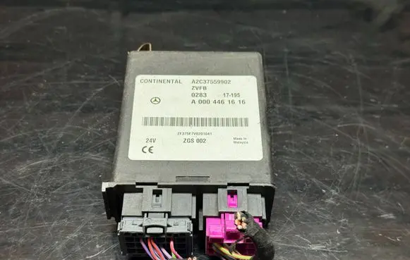 Mercedes-Benz Vario Engine control unit/module A0004461616 ZF375F7V0201041