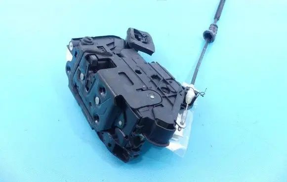 Skoda Yeti (5L) Rear door lock 5K4839015F IMPRK1097443
