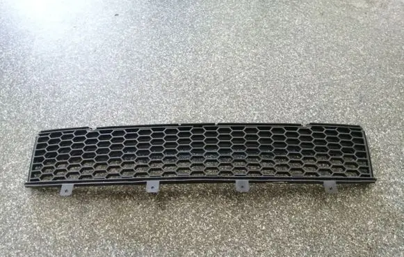 Front bumper lower grill