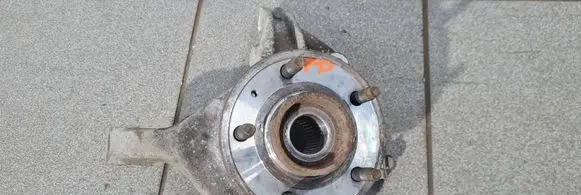 Chevrolet Captiva Front wheel hub spindle knuckle