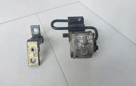 Volkswagen PASSAT B5 Rear door hinge set 3B4833412C