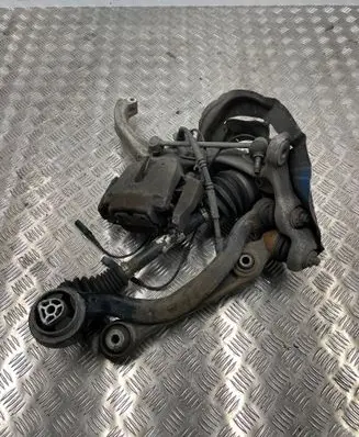 Front wheel hub