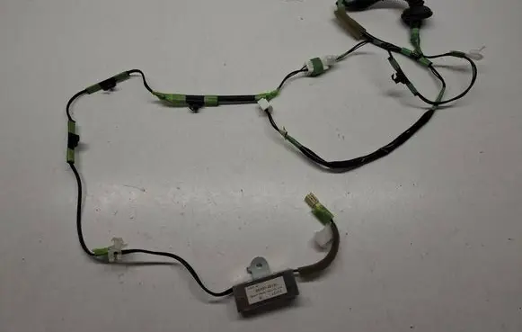 Lexus RX 330 - 350 - 400H Aerial antenna amplifier 8630048190