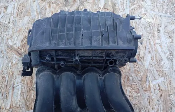 BMW 1 E81 E87 Intake manifold 7544513