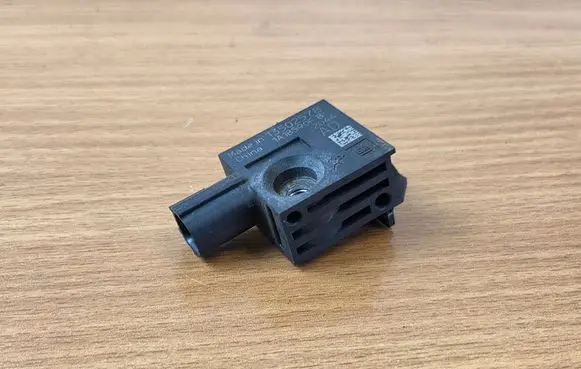 Opel Antara Airbag deployment crash/impact sensor 13502578 1A1B590FB