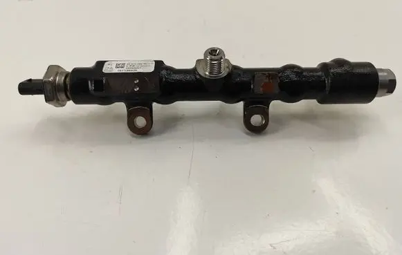 Peugeot 5008 II Fuel main line pipe 9821399680 191130375 28497Z01