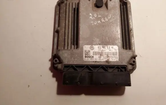 Volkswagen Touran I Engine control unit/module 03G906016HK