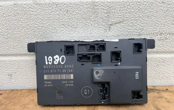 Mercedes-Benz E W211 Door control unit/module 2118707126 00401708