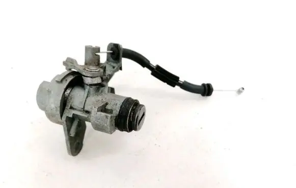 Audi A6 S6 C6 4F Tailgate exterior lock 8e0827573