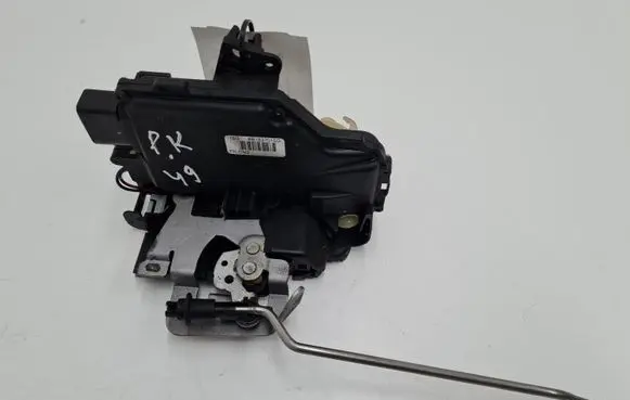 Audi A4 S4 B6 8E 8H Front door lock 4B1837015G