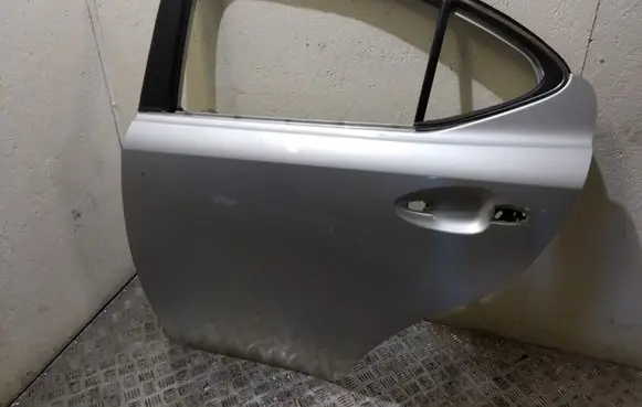 Lexus IS 220D-250-350 Rear door
