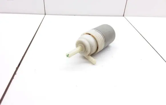 Audi 80 90 B3 Windscreen/windshield washer pump 431955651