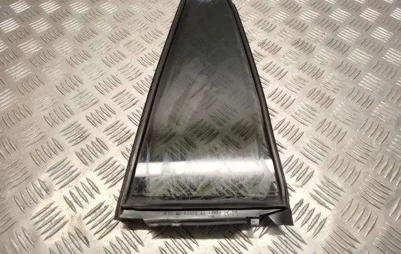 Toyota Land Cruiser (J150) Rear vent window glass 6818860070