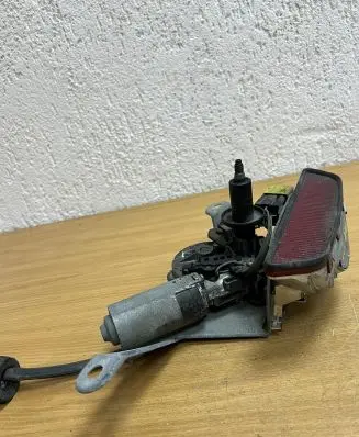 Mercedes-Benz E W210 Wiper motor 0390201563 D8160