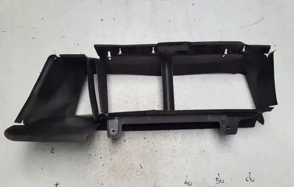 Ford Focus Intercooler air guide/duct channel BM518314C
