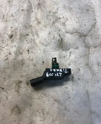 Volkswagen Tiguan Camshaft speed sensor 038906051r