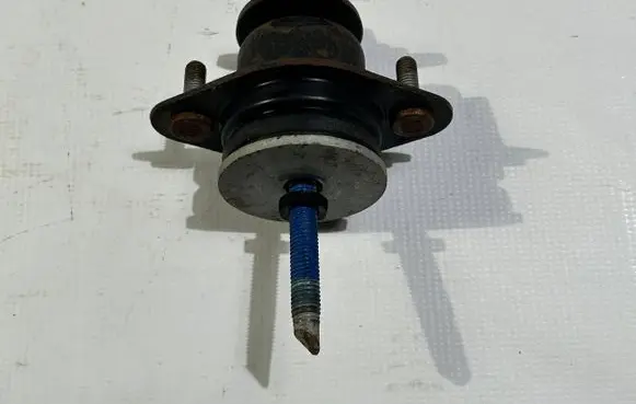 Ford F150 Engine mount vacuum valve fl342500192
