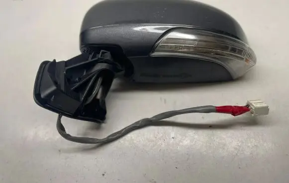 Toyota Verso-S Front door electric wing mirror 23405 E4023405