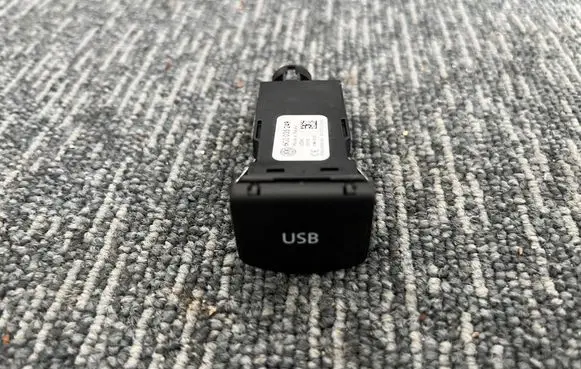 Volkswagen Polo V 6R USB socket connector 6C0035249 315012278954