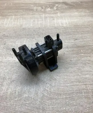 Audi 80 90 S2 B4 Turbo solenoid valve 357906283