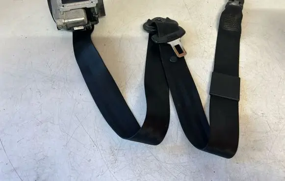 Audi A4 S4 B7 8E 8H Front seatbelt 008R000