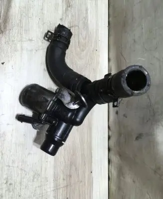 Mercedes-Benz E W212 Engine coolant pipe/hose 12283035018