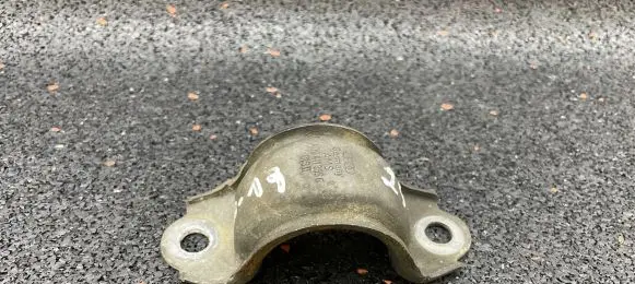 Audi Q5 SQ5 Sway bar bush bracket, front 4D0411336G
